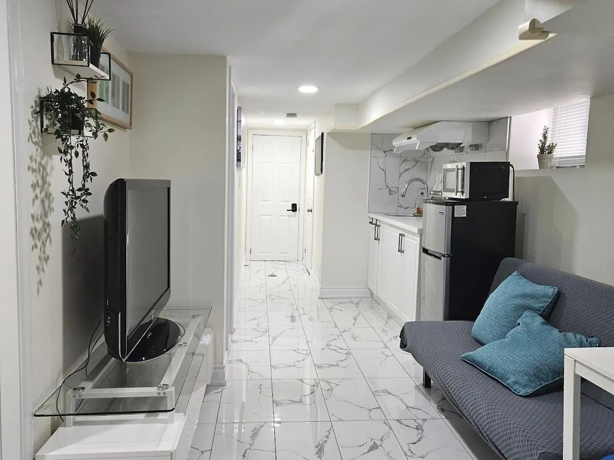 Mins Walk To Trinity Bellwood Park From Your Apartment Downtown Toronto Canada