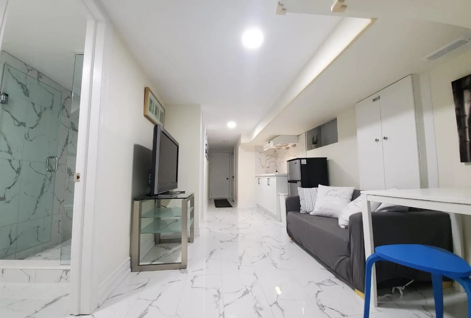 Mins Walk To Trinity Bellwood Park From Your Apartment Downtown 多伦多